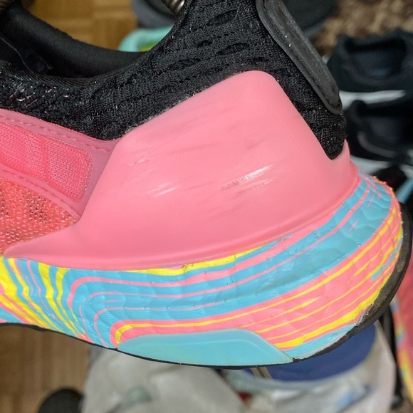 Adidas Ultraboost DNA Climacool “Core Black/Beam Pink/Beam Yellow” GV8758 - Picture 2 of 16